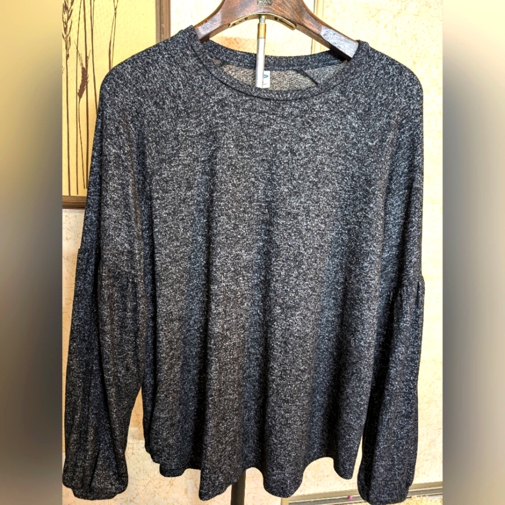 Lightweight sweater